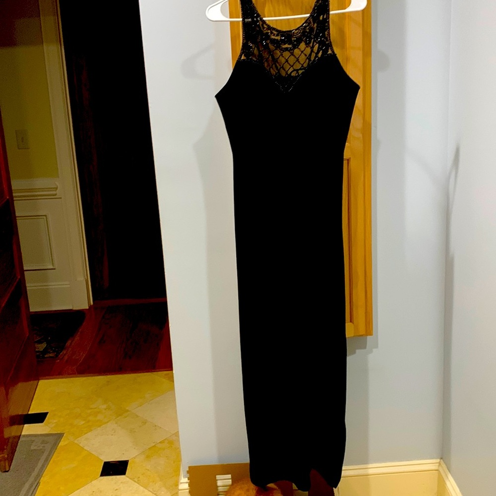 Formal floor length black dress size 13/14.